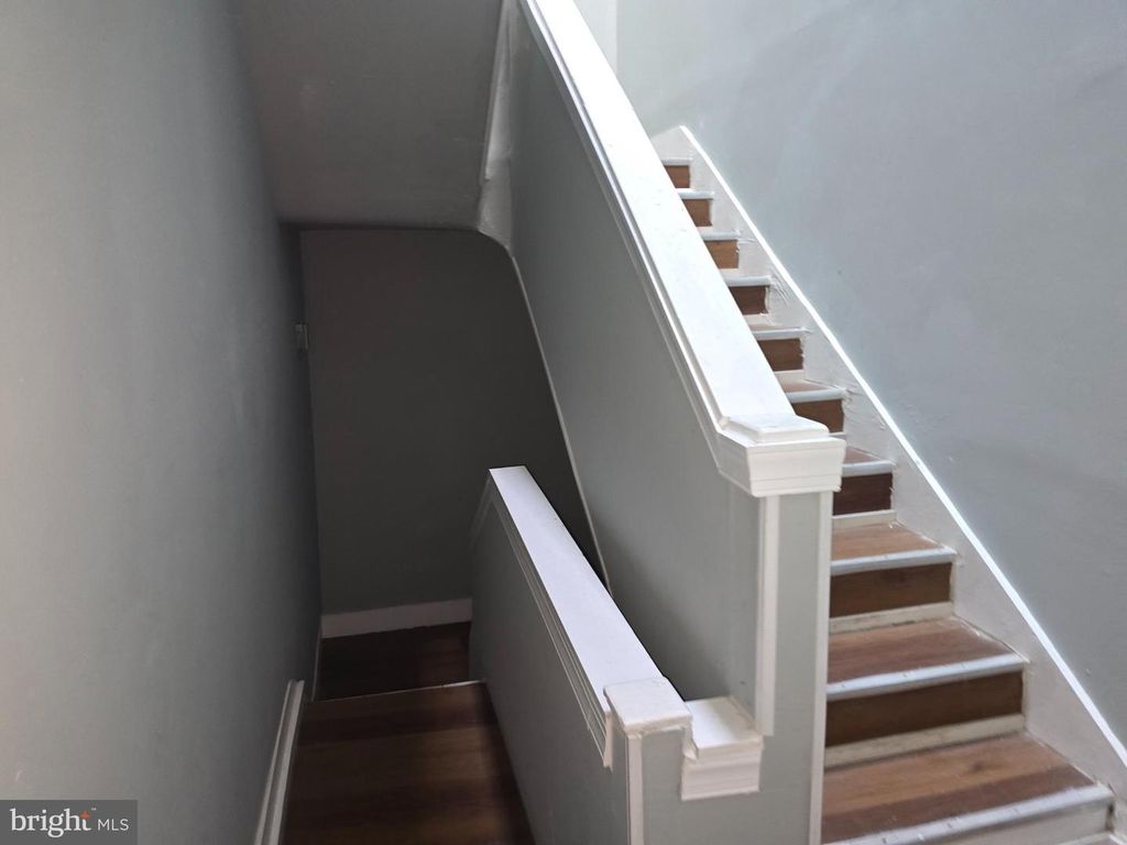 Image 19 of property listing at 530 N FULTON AVE, Baltimore, MD 21223