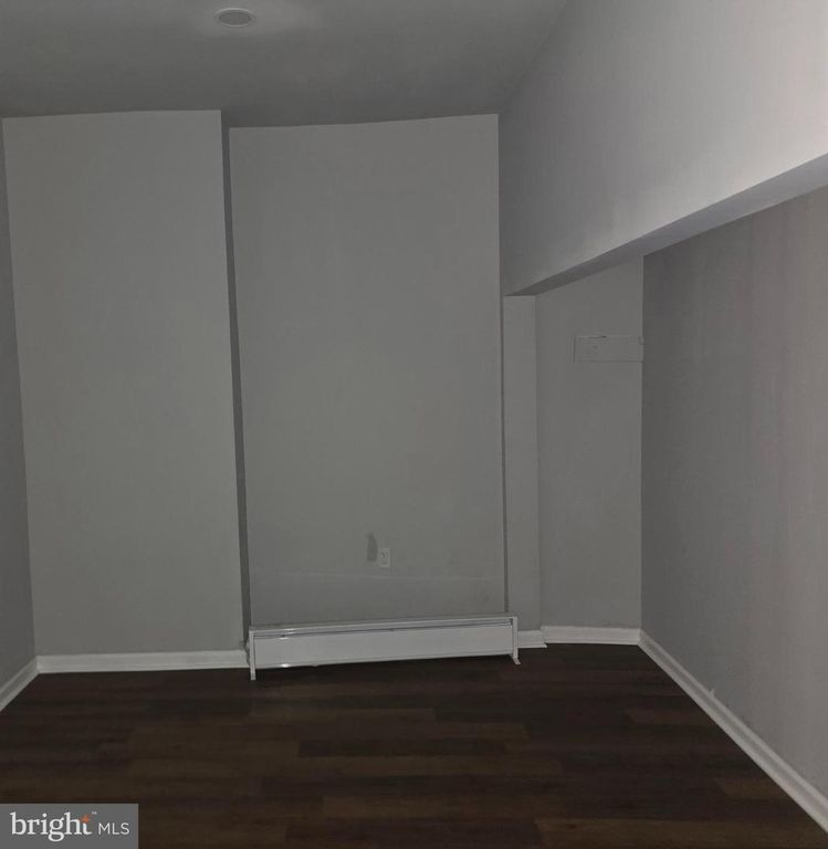 Image 2 of property listing at 530 N FULTON AVE, Baltimore, MD 21223