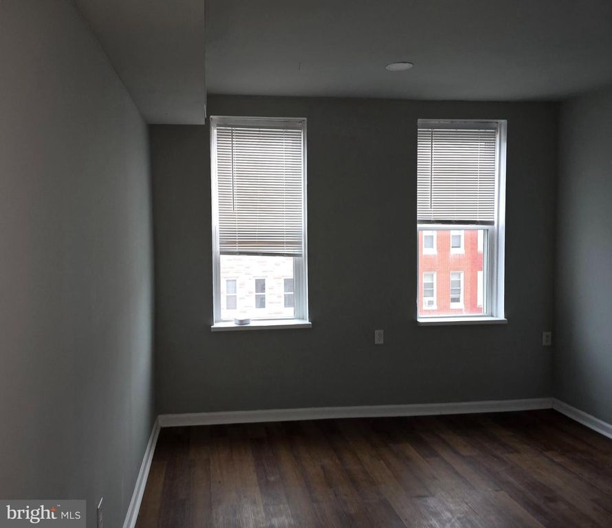 Image 7 of property listing at 530 N FULTON AVE, Baltimore, MD 21223