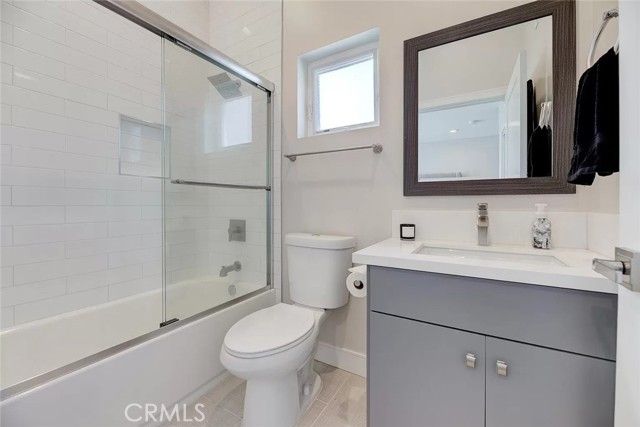 2151 S West View Street, Los Angeles, CA 90016