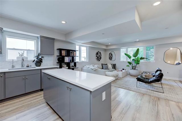 2151 S West View Street, Los Angeles, CA 90016