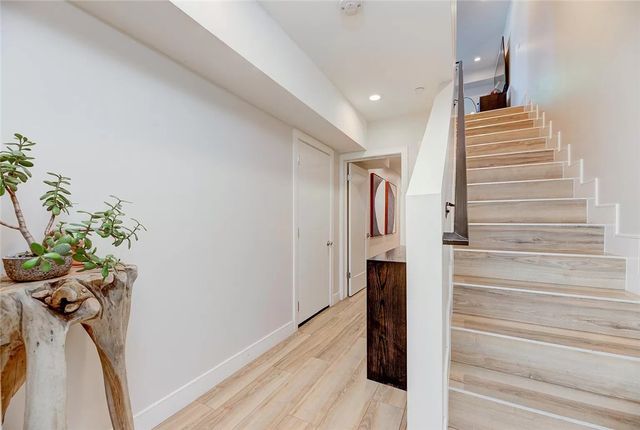 2151 S West View Street, Los Angeles, CA 90016