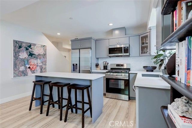 2151 S West View Street, Los Angeles, CA 90016