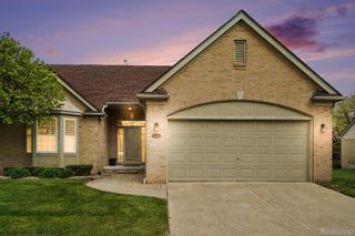 17171 Stone Drive 73, Clinton Charter Township, MI 48038