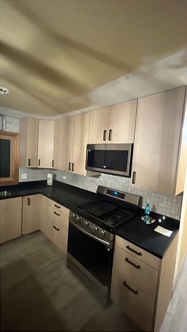 711 N Northwest Highway 2, Park Ridge, IL 60068