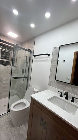 711 N Northwest Highway 2, Park Ridge, IL 60068