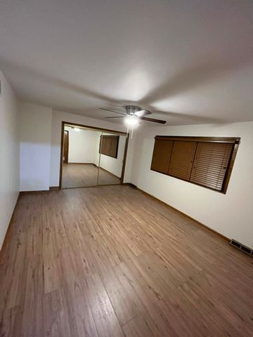 711 N Northwest Highway 2, Park Ridge, IL 60068