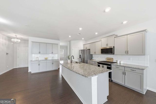 837 Royal Red Court, Mcdonough, GA 30253