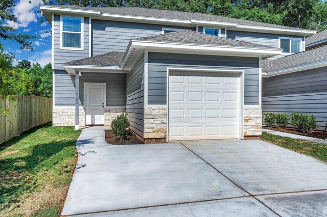 918 Shady Lane A, Conroe, TX 77301