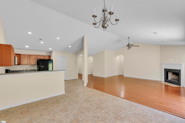 126 Sprouse Farm Way, Fountain Inn, SC 29644