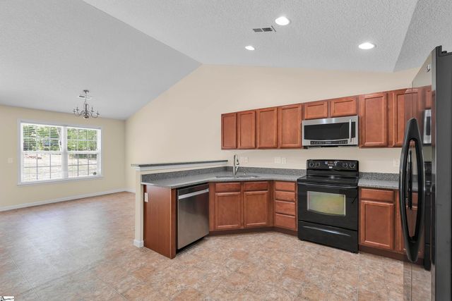 126 Sprouse Farm Way, Fountain Inn, SC 29644