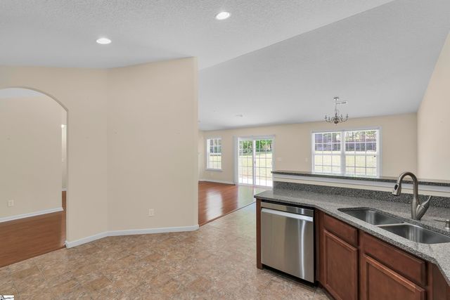 126 Sprouse Farm Way, Fountain Inn, SC 29644