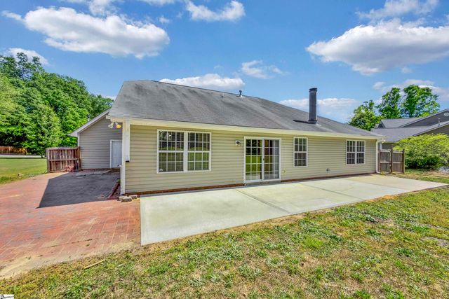 126 Sprouse Farm Way, Fountain Inn, SC 29644