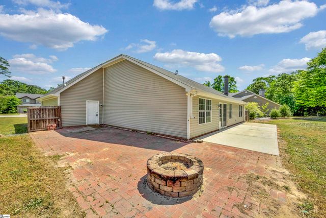 126 Sprouse Farm Way, Fountain Inn, SC 29644