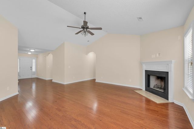 126 Sprouse Farm Way, Fountain Inn, SC 29644
