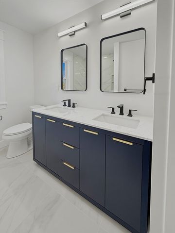 42 High St, Shrewsbury, MA 01545