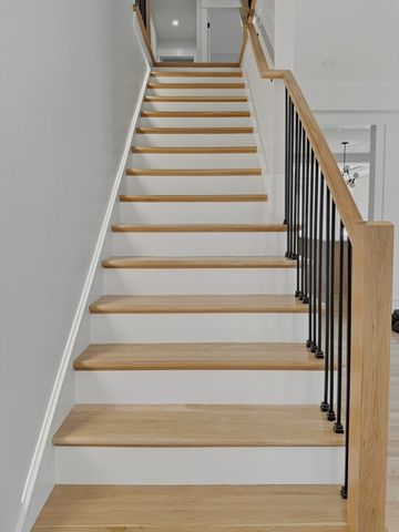 42 High St, Shrewsbury, MA 01545