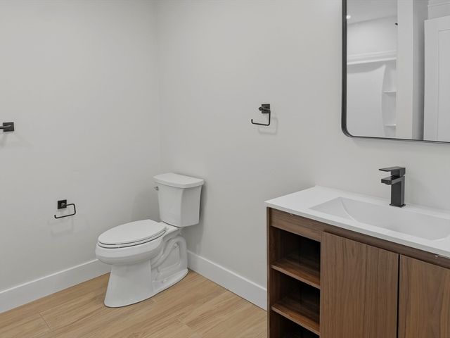 42 High St, Shrewsbury, MA 01545