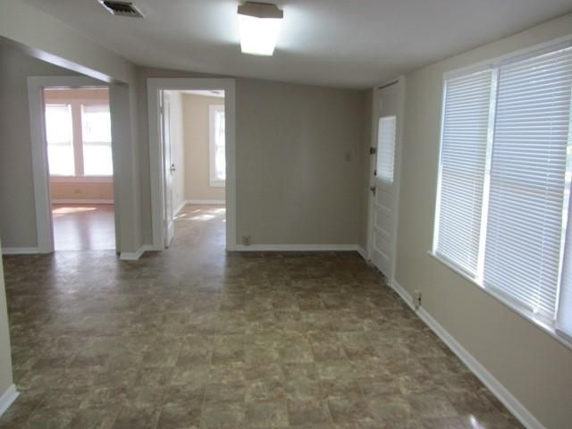 3002 Montgomery Road, Huntsville, TX 77340