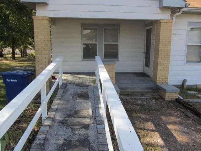 3002 Montgomery Road, Huntsville, TX 77340