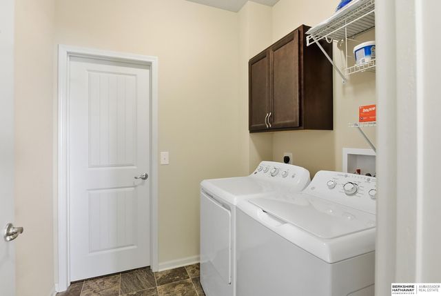 18615 Robin Drive, Omaha, NE 68136