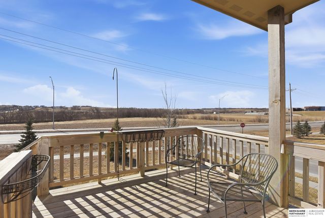 18615 Robin Drive, Omaha, NE 68136