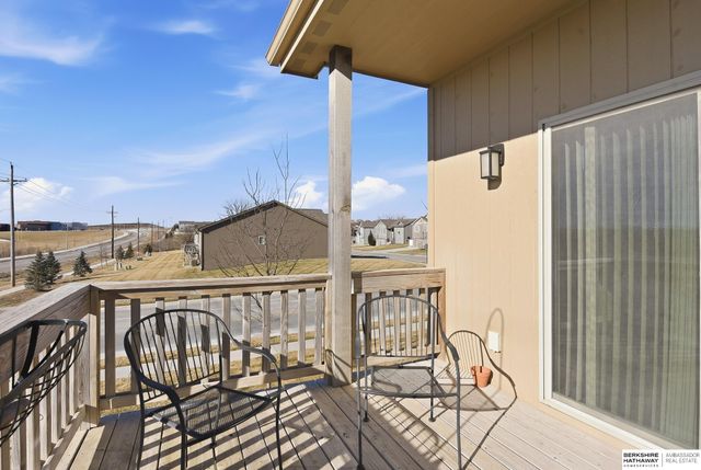 18615 Robin Drive, Omaha, NE 68136