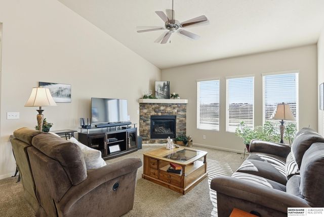 18615 Robin Drive, Omaha, NE 68136