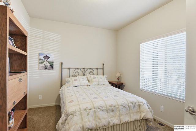 18615 Robin Drive, Omaha, NE 68136