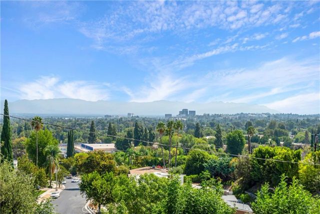 23900 Berdon Street, Woodland Hills, CA 91367