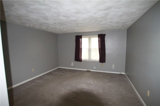 8 Foxtail Lane, Chili, NY 14514