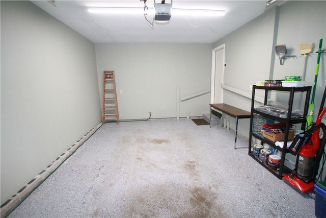 8 Foxtail Lane, Chili, NY 14514