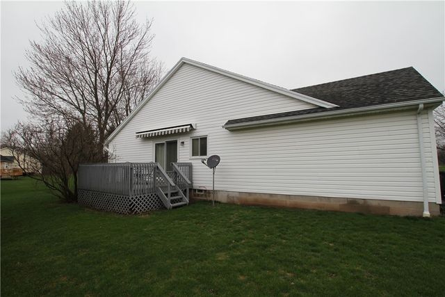 8 Foxtail Lane, Chili, NY 14514