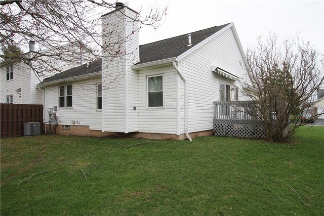 8 Foxtail Lane, Chili, NY 14514