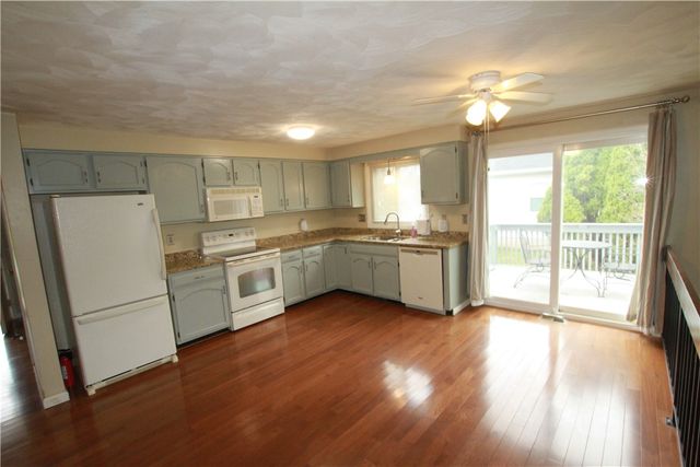 8 Foxtail Lane, Chili, NY 14514