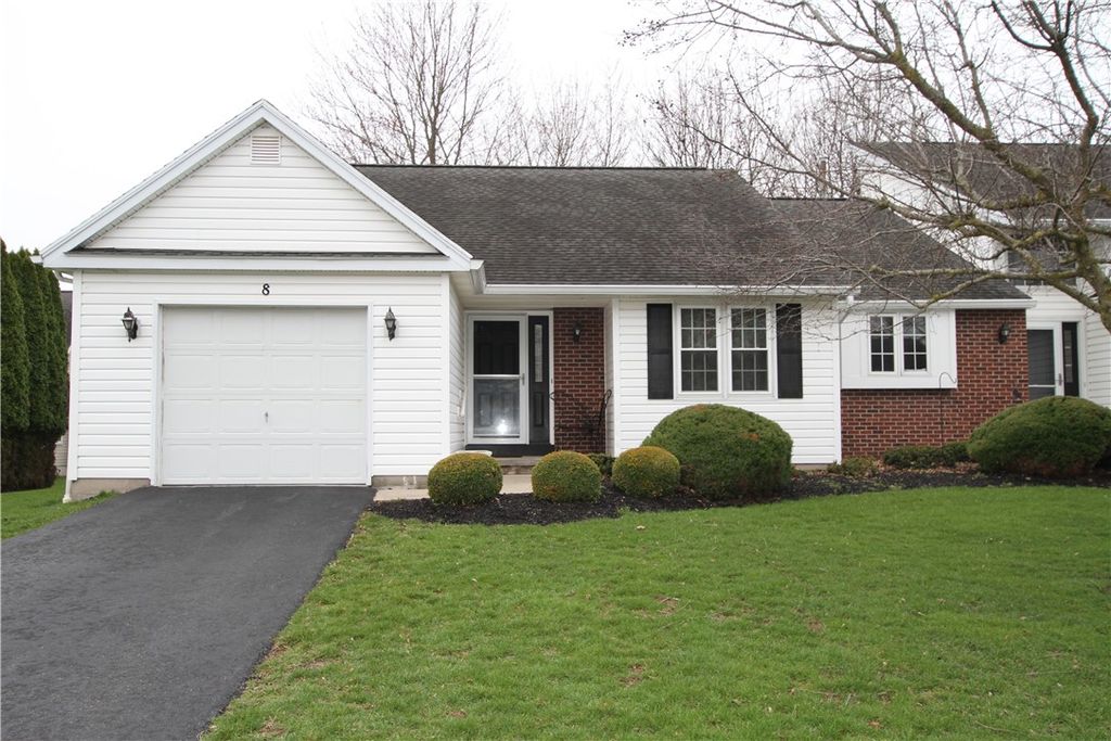 8 Foxtail Lane, Chili, NY 14514