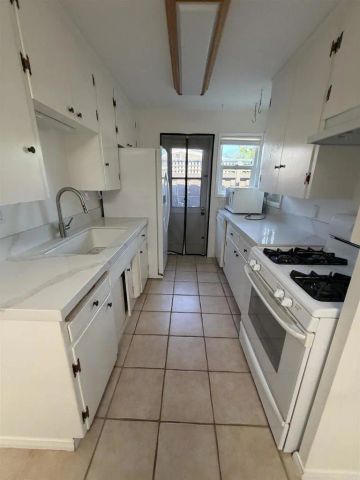 1314 8th Street South, Coronado, CA 92118
