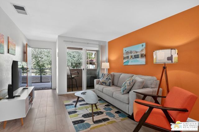 510 N Villa Court 213, Palm Springs, CA 92262