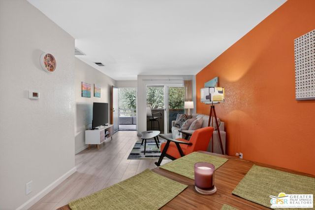 510 N Villa Court 213, Palm Springs, CA 92262