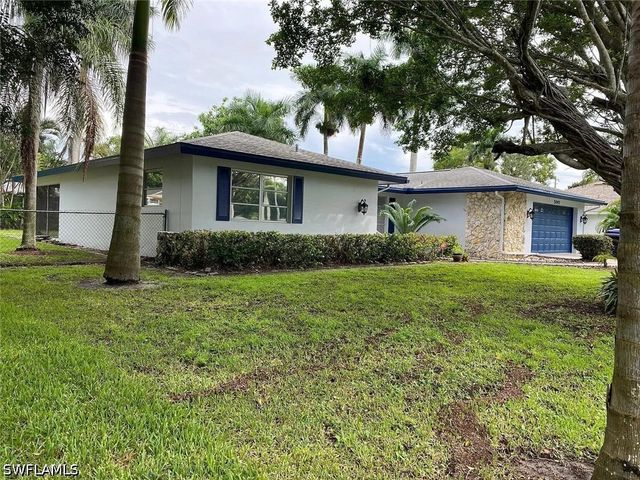 5097 Greenbriar DR, Fort Myers, FL 33919