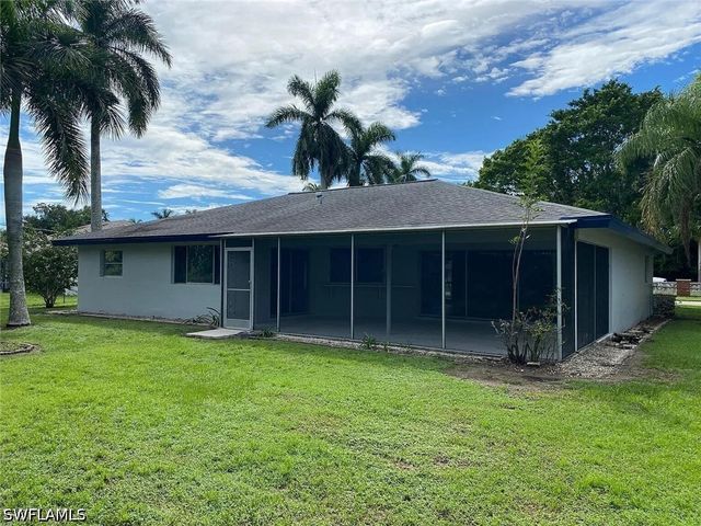 5097 Greenbriar DR, Fort Myers, FL 33919