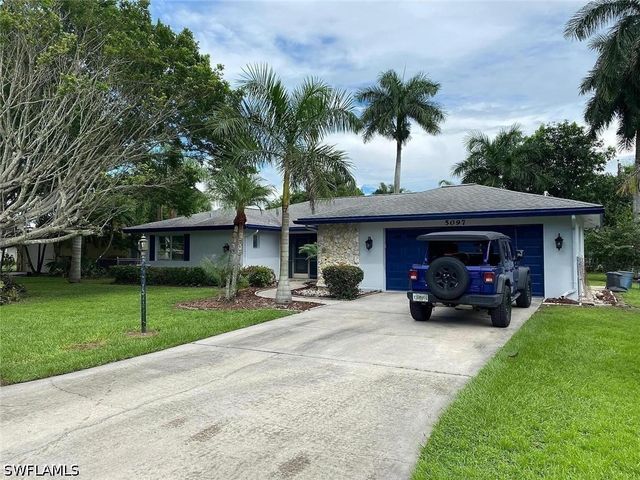 5097 Greenbriar DR, Fort Myers, FL 33919