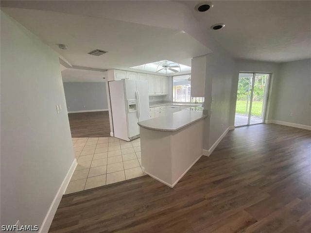 5097 Greenbriar DR, Fort Myers, FL 33919