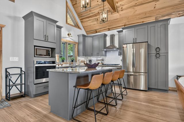 518 Mango Lane, Ellijay, GA 30536