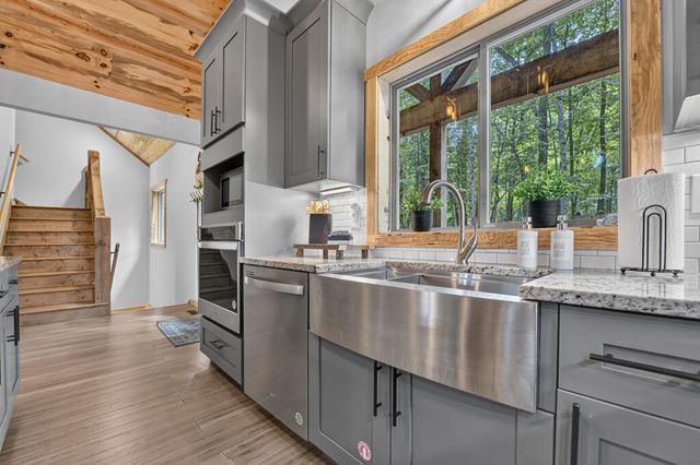 518 Mango Lane, Ellijay, GA 30536