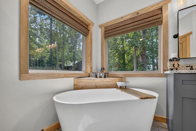 518 Mango Lane, Ellijay, GA 30536