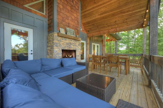 518 Mango Lane, Ellijay, GA 30536