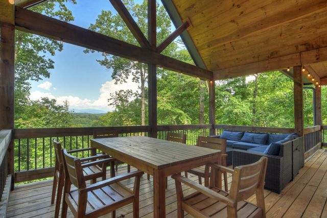 518 Mango Lane, Ellijay, GA 30536