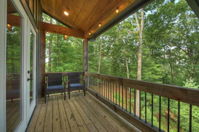 518 Mango Lane, Ellijay, GA 30536