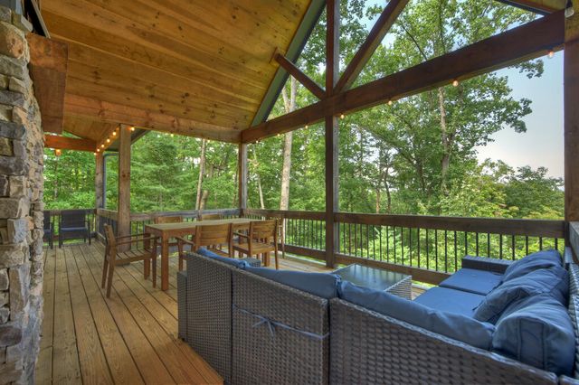 518 Mango Lane, Ellijay, GA 30536
